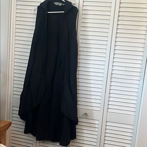 Black Sleeveless Linen Drape Vest